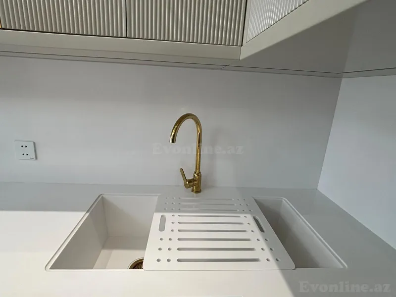 Kirayə verilir 4 otaqlı Mənzil Yeni tikili 140 m² Nəsimi r. - şəkil 9