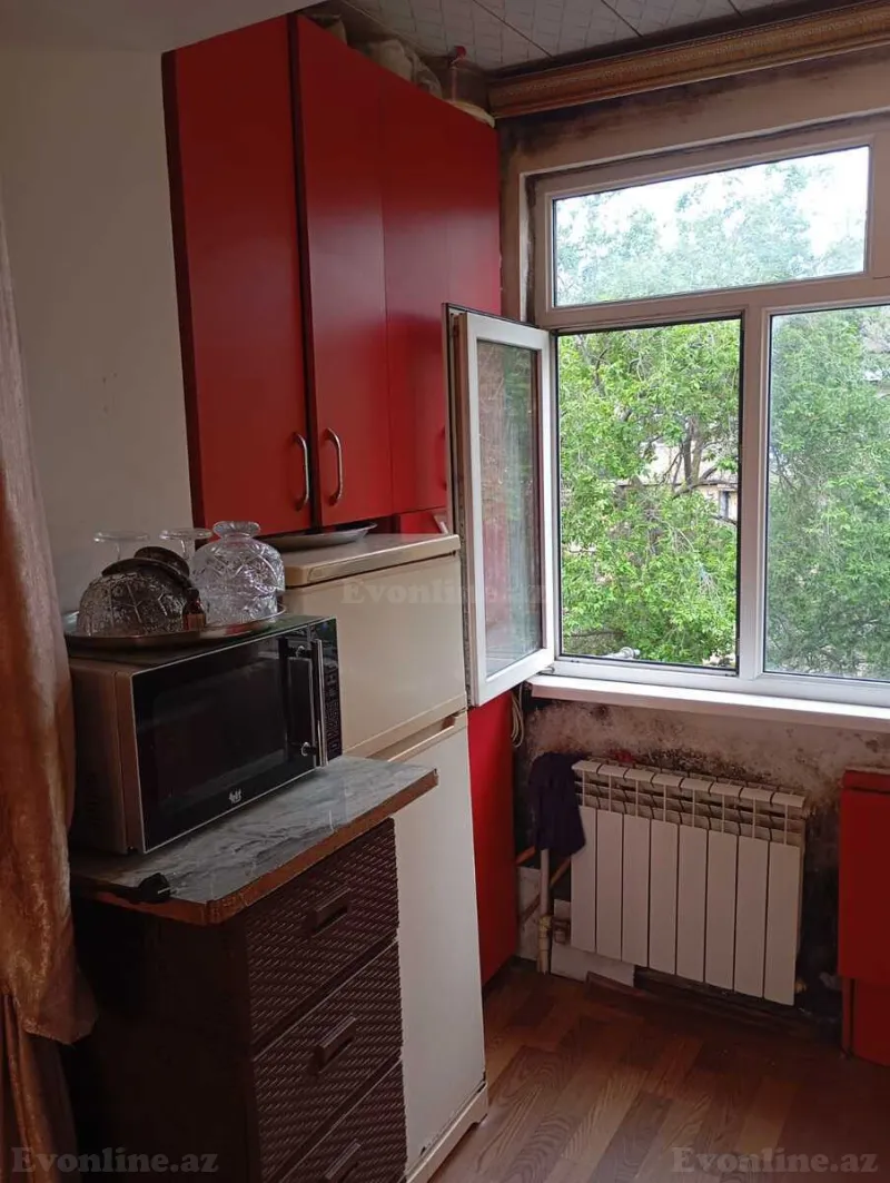 Satılır 2 otaqlı Mənzil Köhnə tikili 35 m² Neftçilər m. - şəkil 4