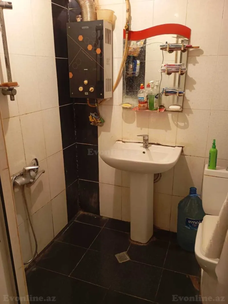 Satılır 2 otaqlı Mənzil Köhnə tikili 35 m² Neftçilər m. - şəkil 8
