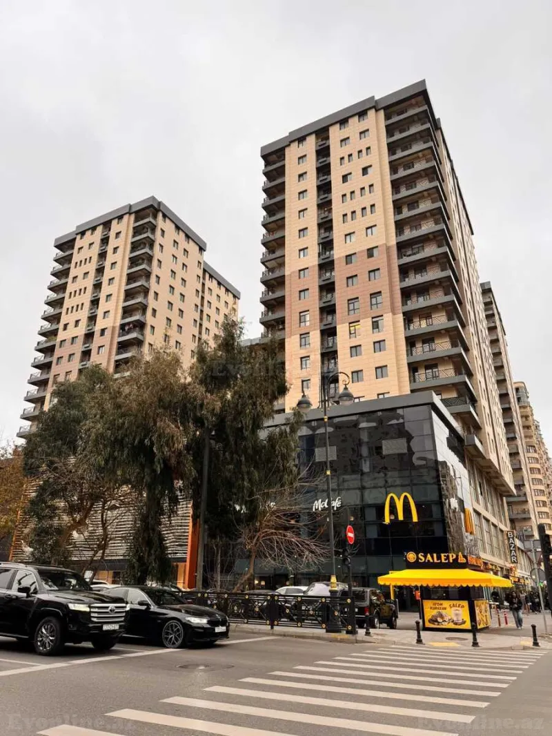 Satılır 4 otaqlı Mənzil Yeni tikili 158 m² Nəsimi r. - şəkil 2