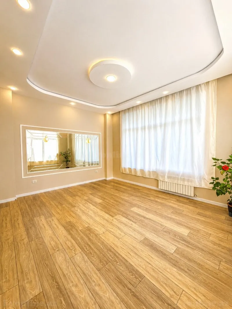 2 otaqlı Mənzil 83 m² Qara Qarayev m. Satılır