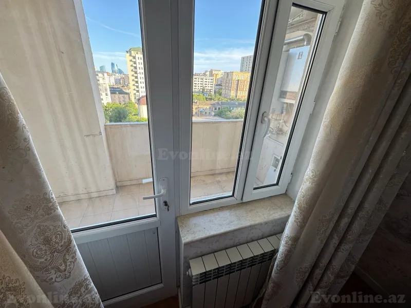 Kirayə verilir 4 otaqlı Mənzil Yeni tikili 200 m² Nəsimi r. - şəkil 8