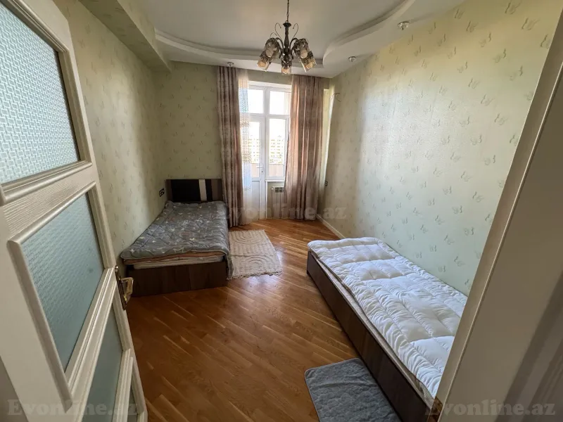 Kirayə verilir 4 otaqlı Mənzil Yeni tikili 200 m² Nəsimi r. - şəkil 9