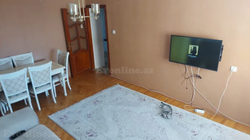 Satılır 2 otaqlı Mənzil Köhnə tikili 60 m² Neftçilər m. - şəkil 4