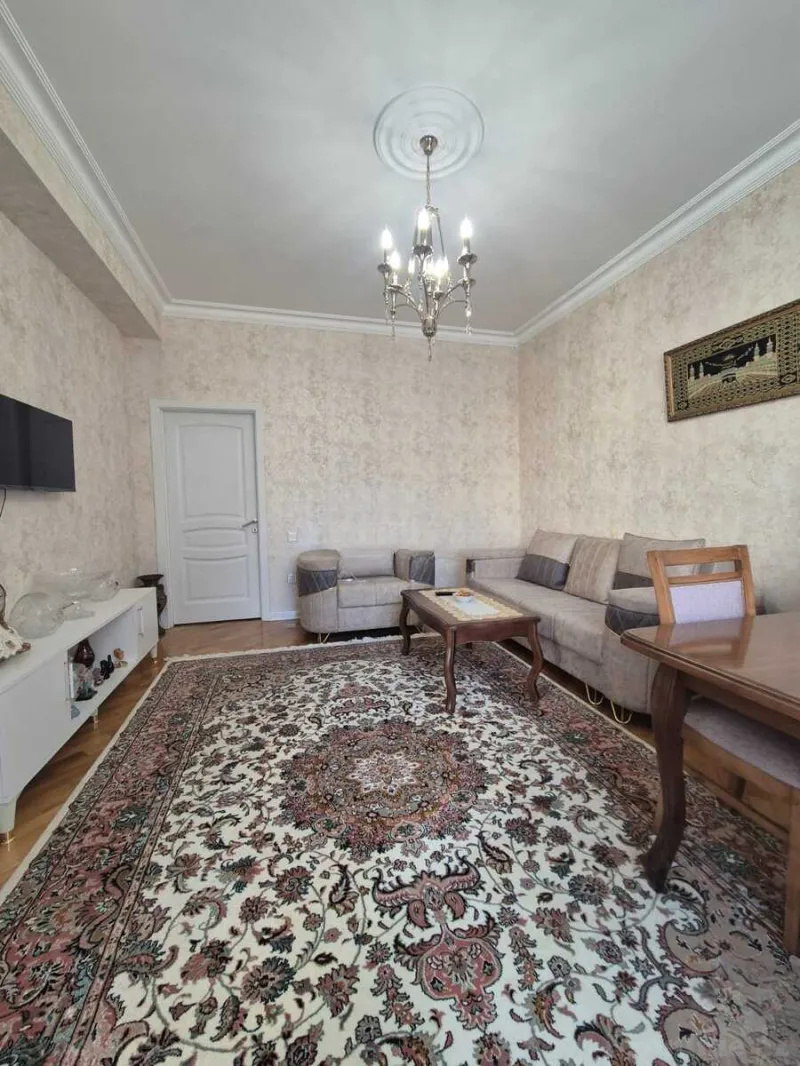 2 otaqlı Mənzil 64 m² İnşaatçılar m. Satılır