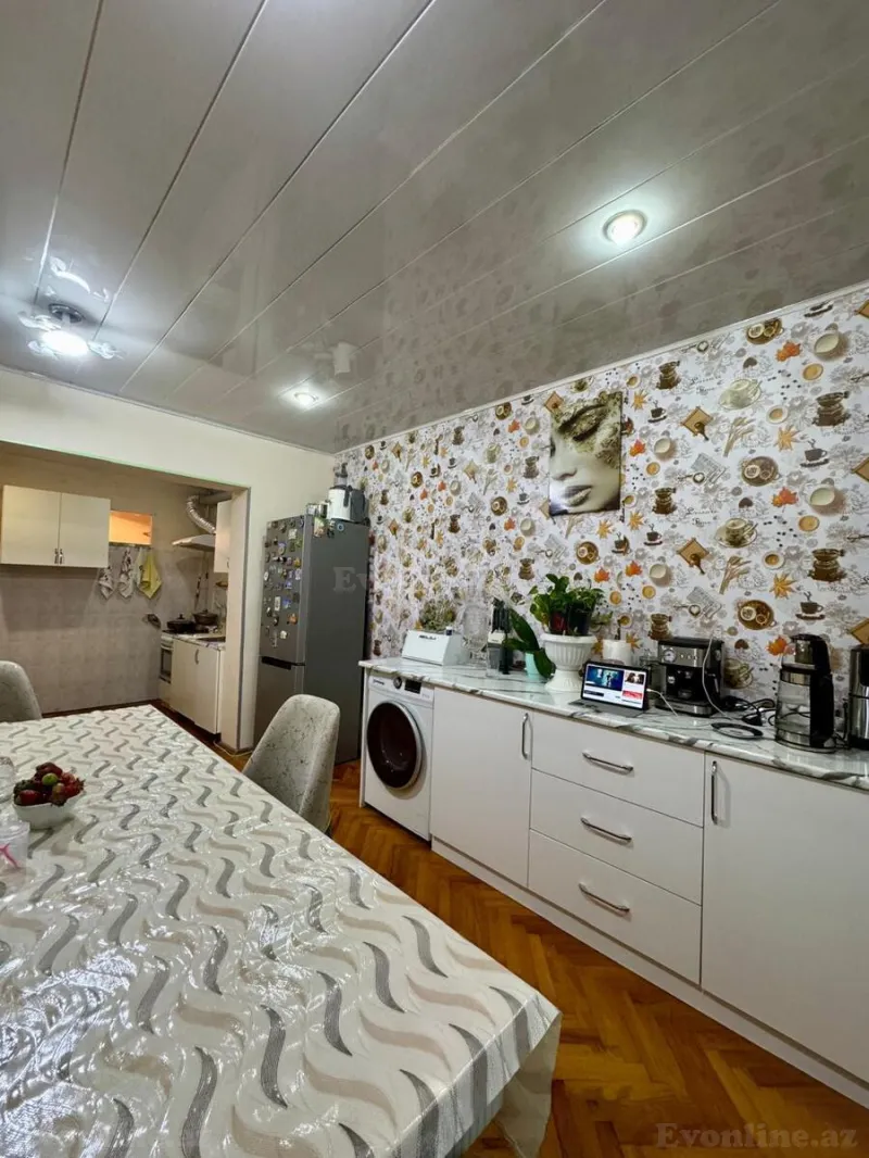 Satılır 2 otaqlı Mənzil Köhnə tikili 70 m² İnşaatçılar m. - şəkil 8