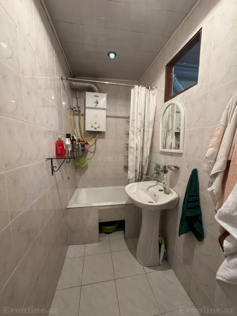 Satılır 2 otaqlı Mənzil Köhnə tikili 70 m² İnşaatçılar m. - şəkil 11