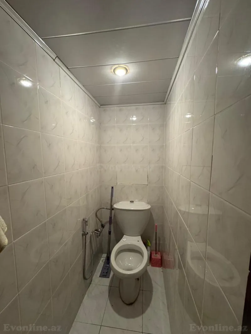 Satılır 2 otaqlı Mənzil Köhnə tikili 70 m² İnşaatçılar m. - şəkil 12