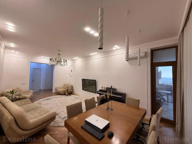 Satılır 4 otaqlı Mənzil Yeni tikili 138 m² Yasamal r. - şəkil 4