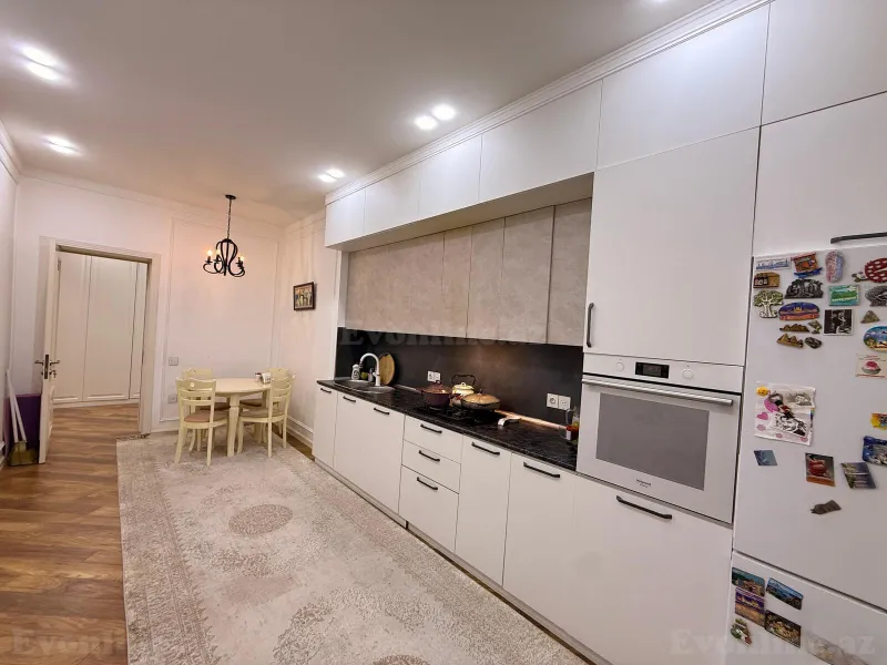 Satılır 4 otaqlı Mənzil Yeni tikili 138 m² Yasamal r. - şəkil 5