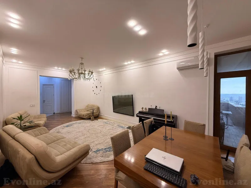 Satılır 4 otaqlı Mənzil Yeni tikili 138 m² Yasamal r. - şəkil 12