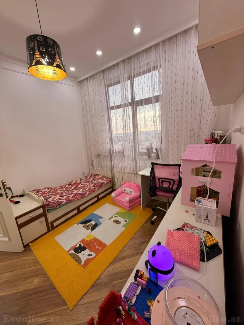 Satılır 4 otaqlı Mənzil Yeni tikili 138 m² Yasamal r. - şəkil 15