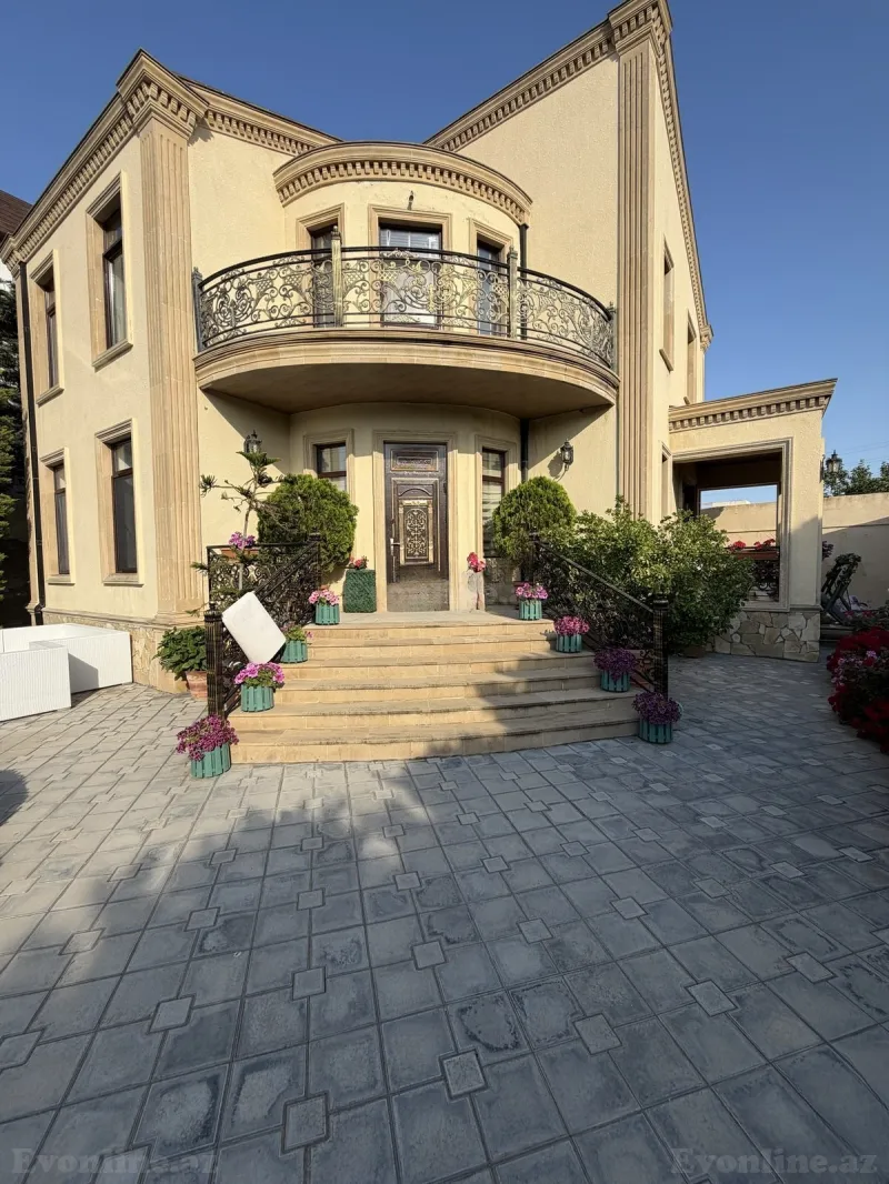 4 otaqlı Həyət evi 190 m² Şüvəlan Satılır