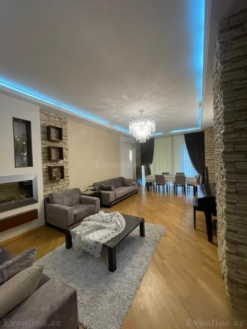 3 otaqlı Mənzil 160 m² Elmlər Akademiyası m. Satılır