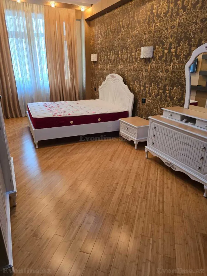 Satılır 3 otaqlı Mənzil Yeni tikili 120 m² 28 May m. - şəkil 3