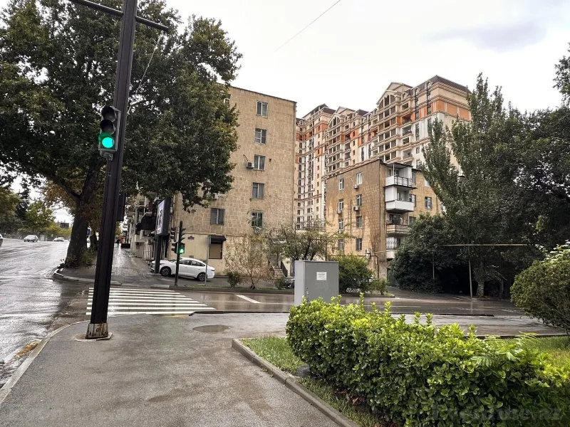 Satılır 3 otaqlı Mənzil Köhnə tikili 75 m² Nizami m.