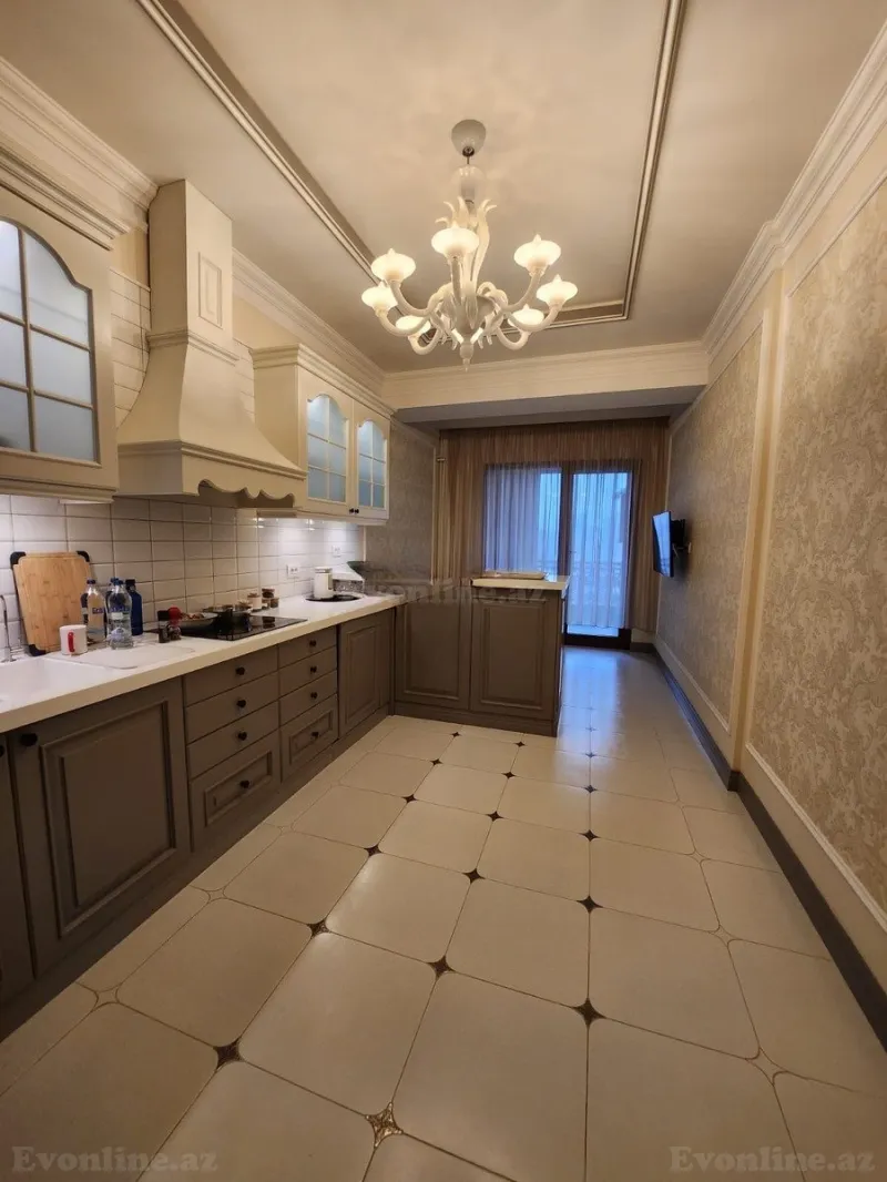 Kirayə verilir 3 otaqlı Mənzil Yeni tikili 211 m² Nərimanov r. - şəkil 10