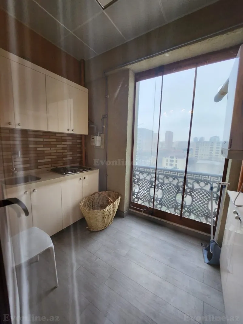 Kirayə verilir 3 otaqlı Mənzil Yeni tikili 211 m² Nərimanov r. - şəkil 14