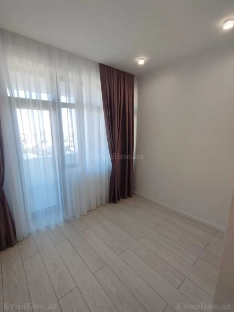 Satılır 3 otaqlı Mənzil Yeni tikili 82 m² Neftçilər m. - şəkil 4