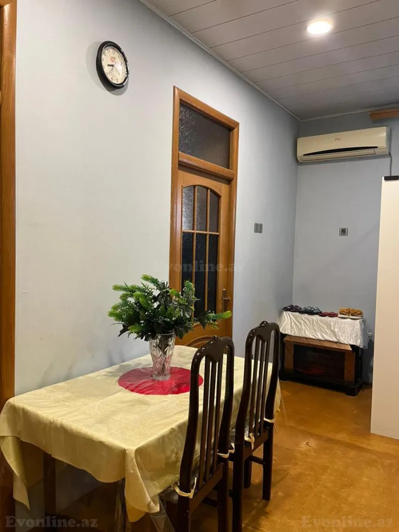 3 otaqlı Mənzil 75 m² İnşaatçılar m. Kirayə verilir