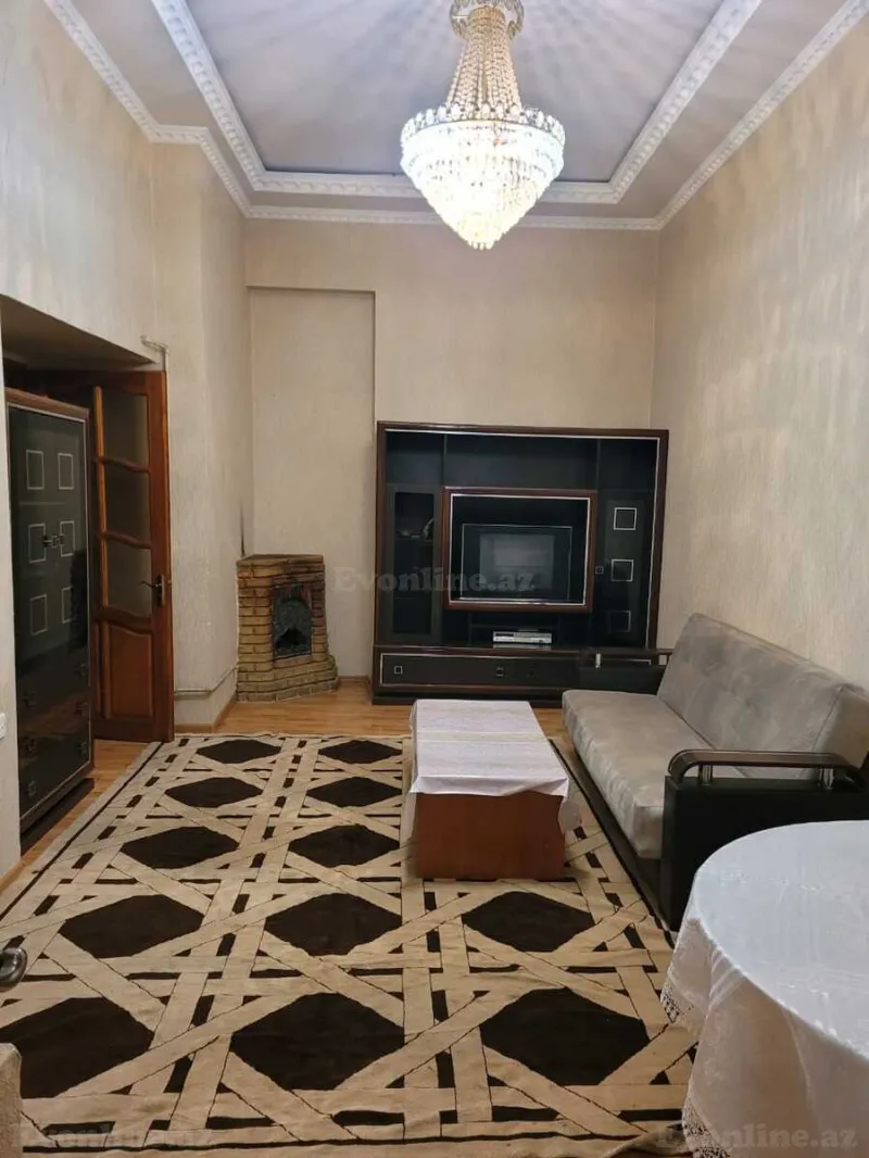 Satılır 4 otaqlı Mənzil Köhnə tikili 75 m² Yasamal r.