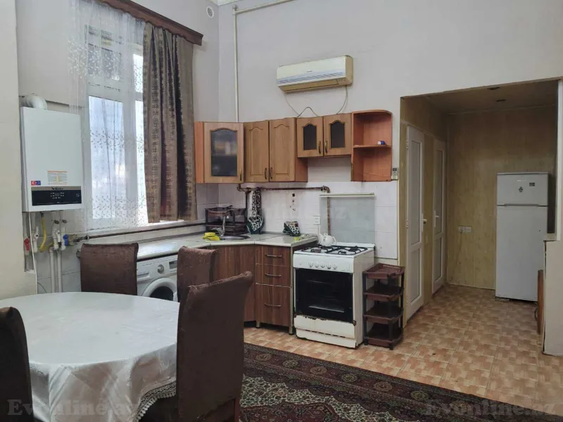 Satılır 4 otaqlı Mənzil Köhnə tikili 75 m² Yasamal r. - şəkil 3