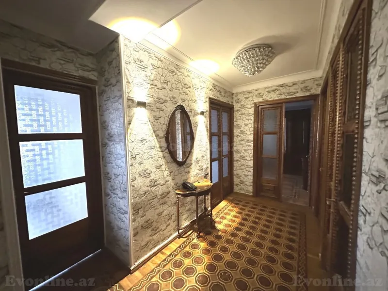 Kirayə verilir 3 otaqlı Mənzil Köhnə tikili 106 m² Səbail r. - şəkil 3