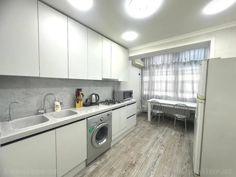 Kirayə verilir 3 otaqlı Mənzil Köhnə tikili 106 m² Səbail r. - şəkil 5