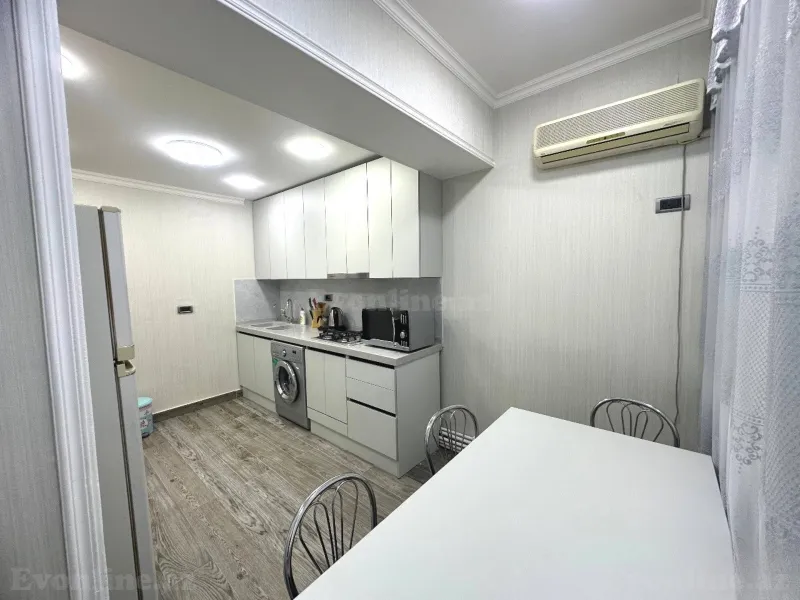 Kirayə verilir 3 otaqlı Mənzil Köhnə tikili 106 m² Səbail r. - şəkil 6