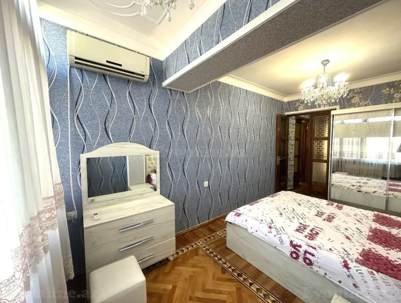 Kirayə verilir 3 otaqlı Mənzil Köhnə tikili 106 m² Səbail r. - şəkil 14