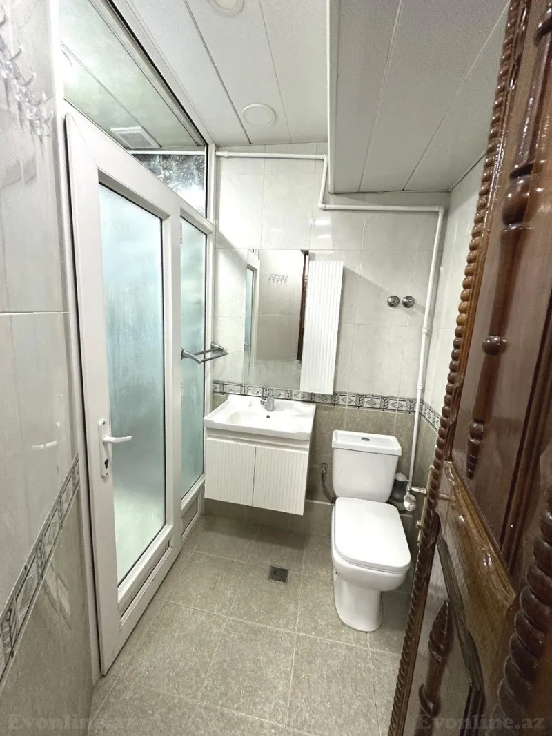 Kirayə verilir 3 otaqlı Mənzil Köhnə tikili 106 m² Səbail r. - şəkil 18