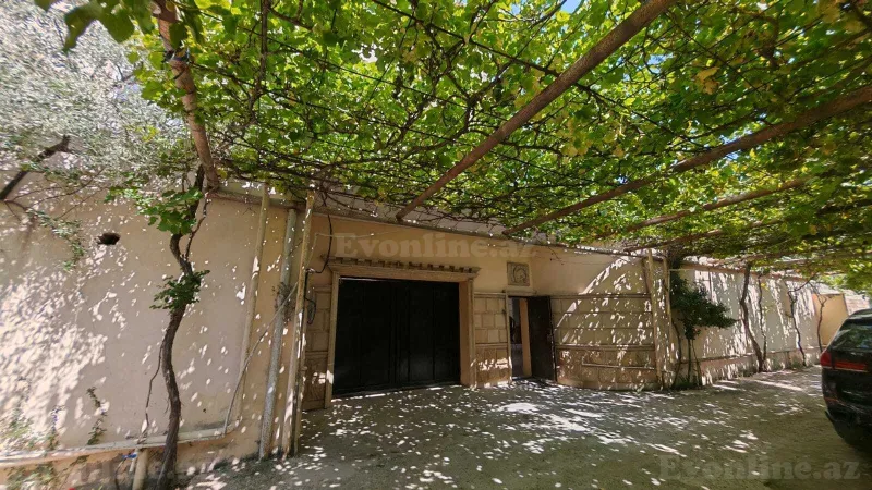 12 otaqlı Həyət evi 400 m² Şüvəlan Satılır