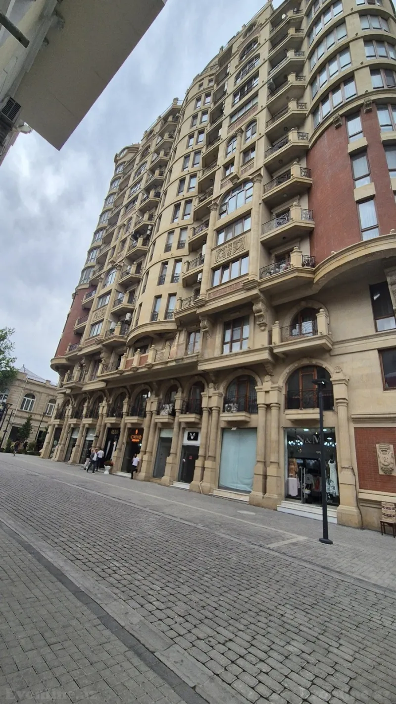Satılır 4 otaqlı Mənzil Yeni tikili 208 m² Yasamal r. - şəkil 7