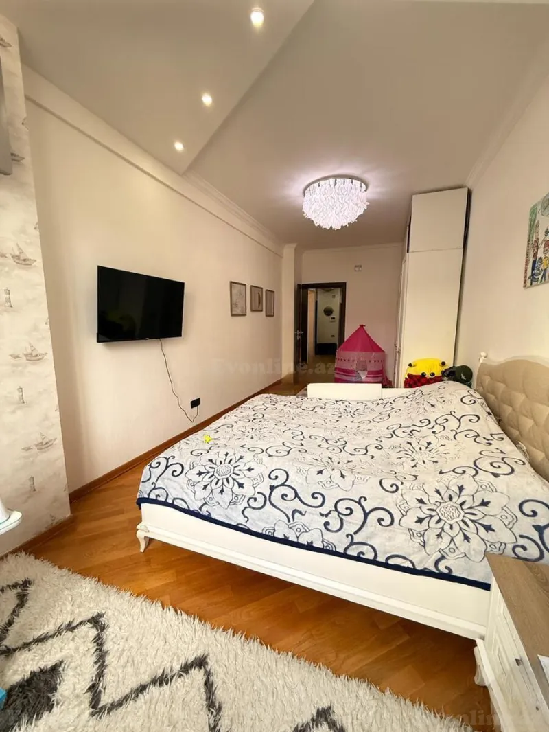 Satılır 4 otaqlı Mənzil Yeni tikili 165 m² 28 May m. - şəkil 5