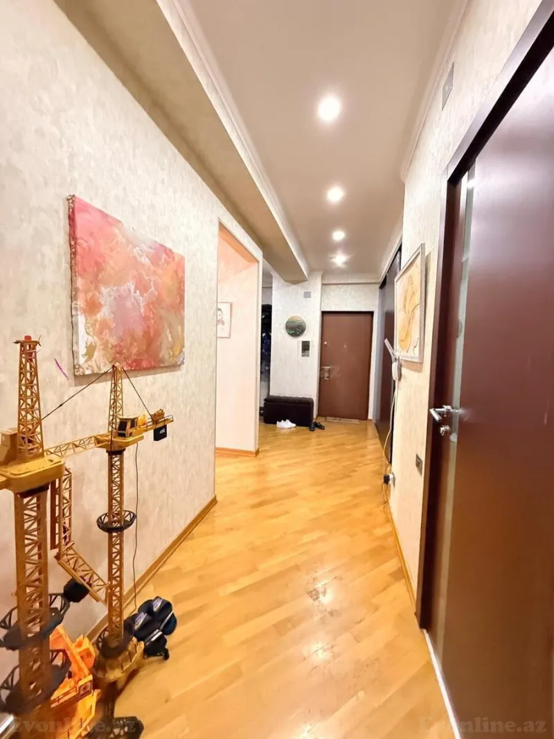 Satılır 4 otaqlı Mənzil Yeni tikili 165 m² 28 May m. - şəkil 12