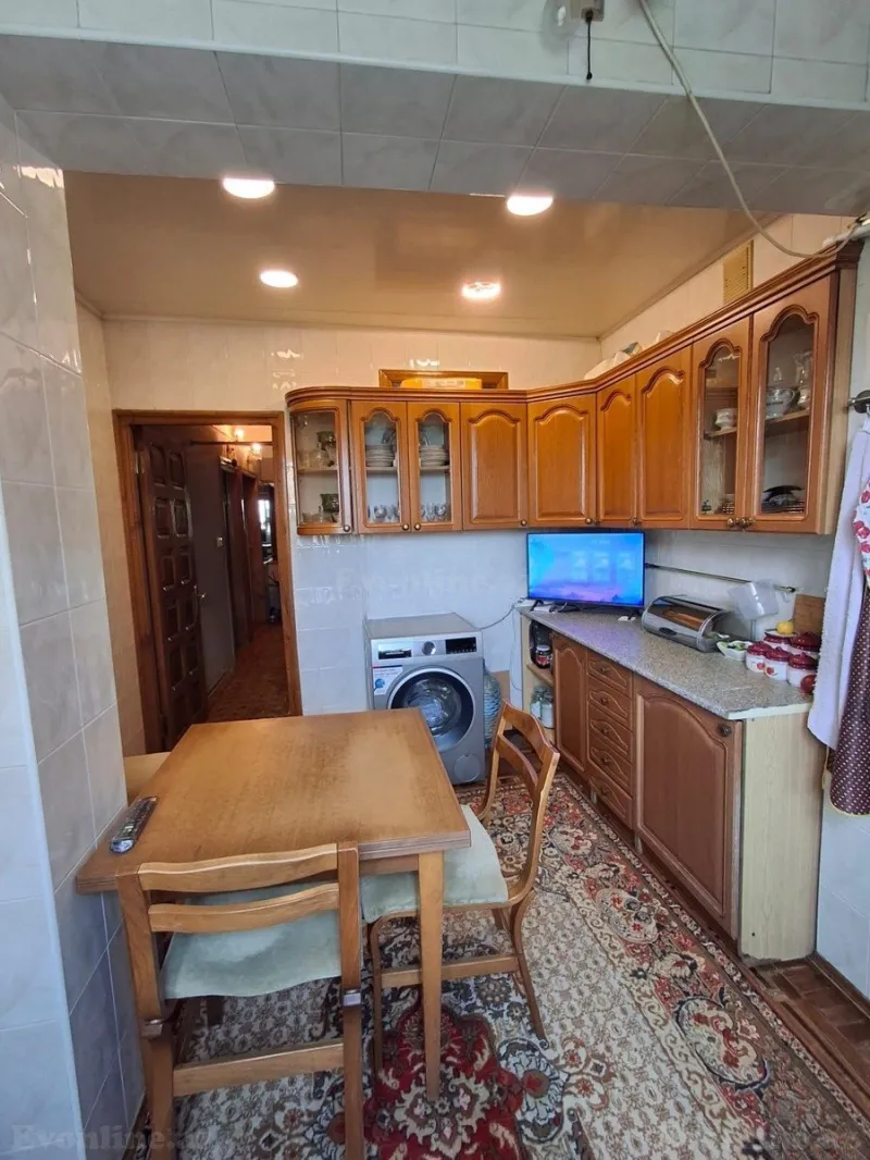 Satılır 5 otaqlı Mənzil Köhnə tikili 144 m² Xalqlar Dostluğu m. - şəkil 6