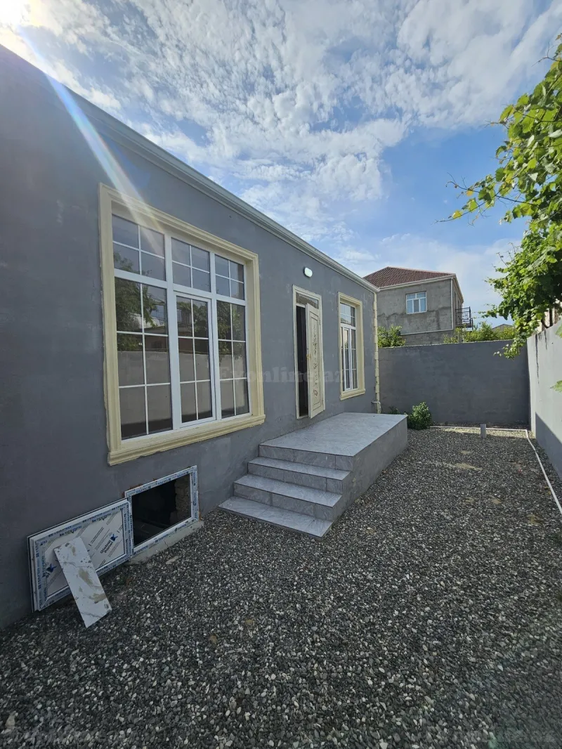 4 otaqlı Həyət evi 110 m² Binə Satılır