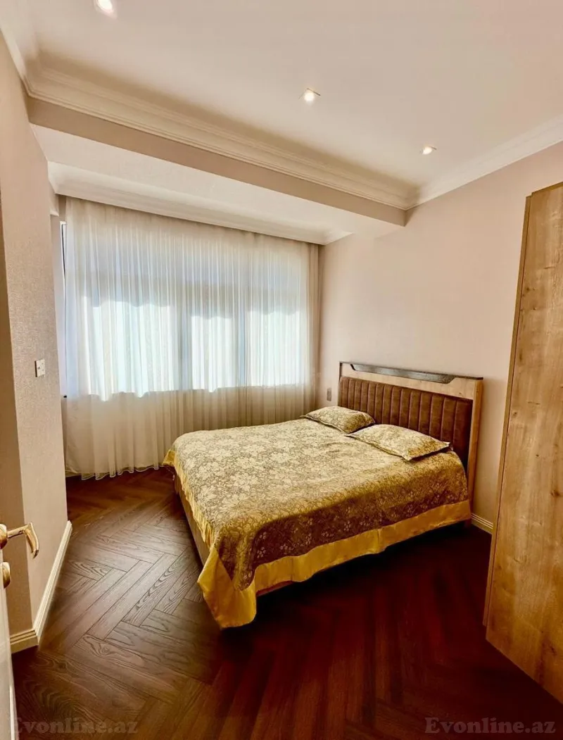 2 otaqlı Mənzil 70 m² Neftçilər m. Kirayə verilir