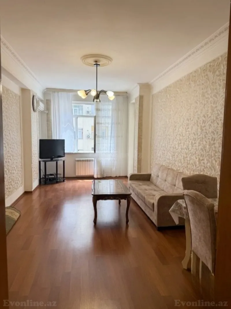3 otaqlı Mənzil 90 m² Nəriman Nərimanov m. Kirayə verilir