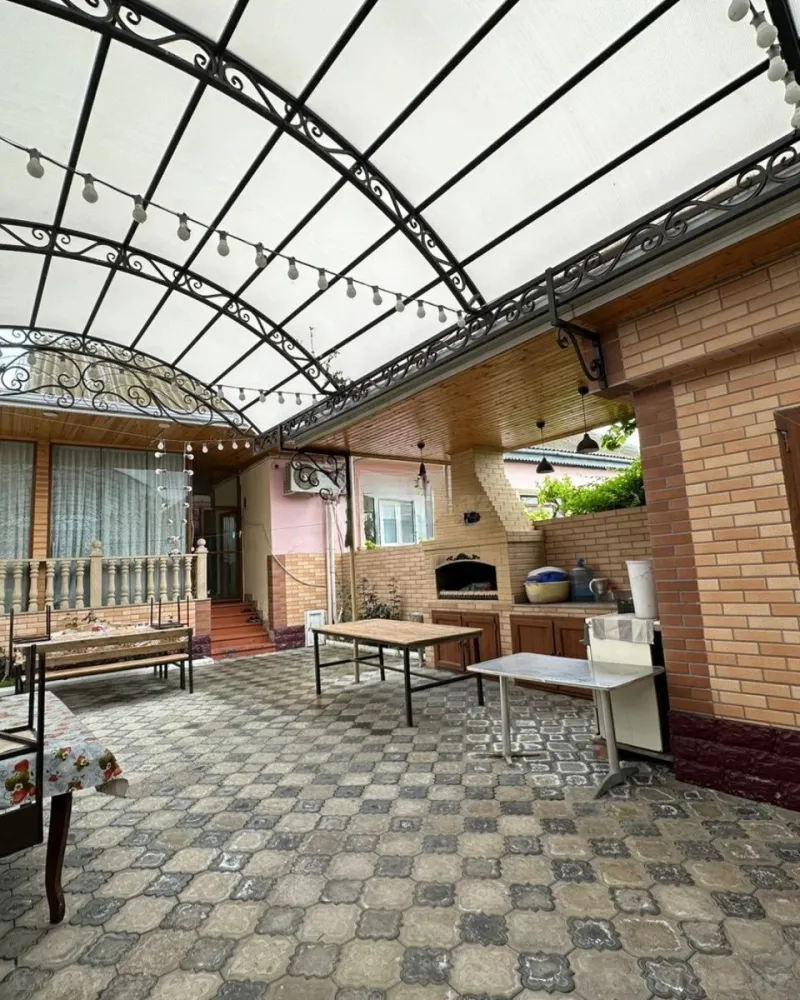 6 otaqlı Həyət evi 441 m² Xətai r. Satılır