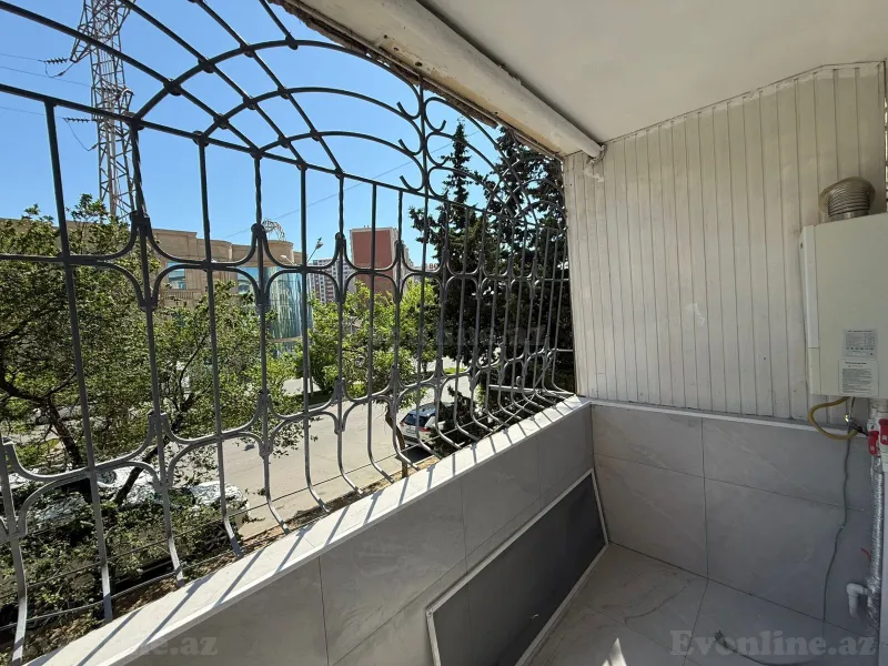 Satılır 2 otaqlı Mənzil Köhnə tikili 55 m² Qara Qarayev m.