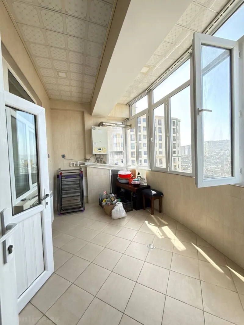 Kirayə verilir 3 otaqlı Mənzil Yeni tikili 130 m² Yeni Yasamal - şəkil 13