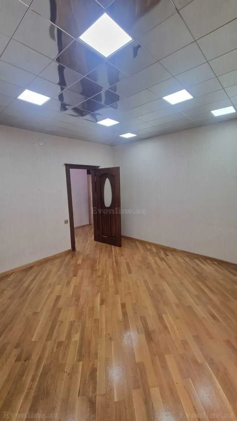 Satılır 4 otaqlı Mənzil Köhnə tikili 145 m² Yeni Yasamal - şəkil 3