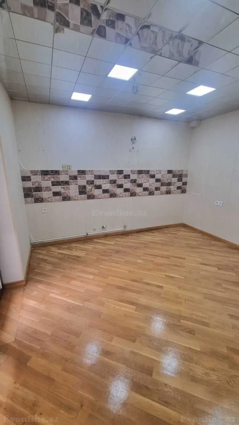 Satılır 4 otaqlı Mənzil Köhnə tikili 145 m² Yeni Yasamal - şəkil 13