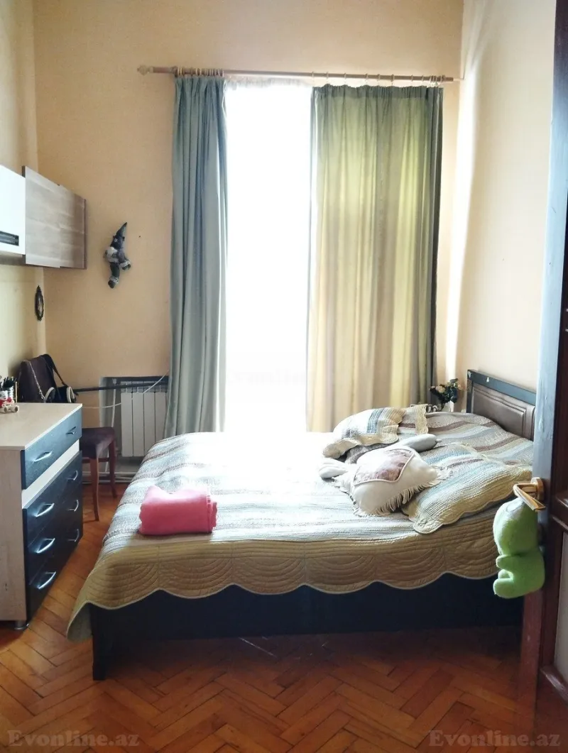 Satılır 3 otaqlı Mənzil Köhnə tikili 75 m² Elmlər Akademiyası m. - şəkil 9