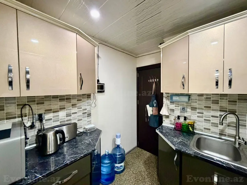 Satılır 3 otaqlı Mənzil Köhnə tikili 70 m² Xalqlar Dostluğu m. - şəkil 18
