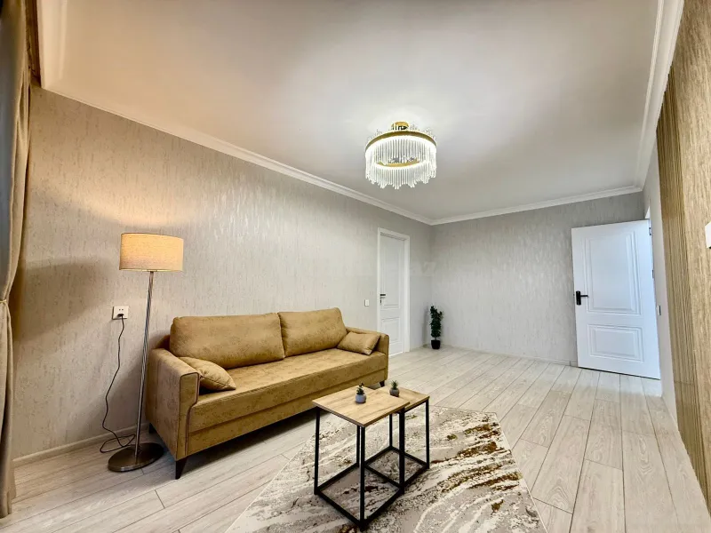 Satılır 2 otaqlı Mənzil Köhnə tikili 57 m² Xalqlar Dostluğu m. - şəkil 3