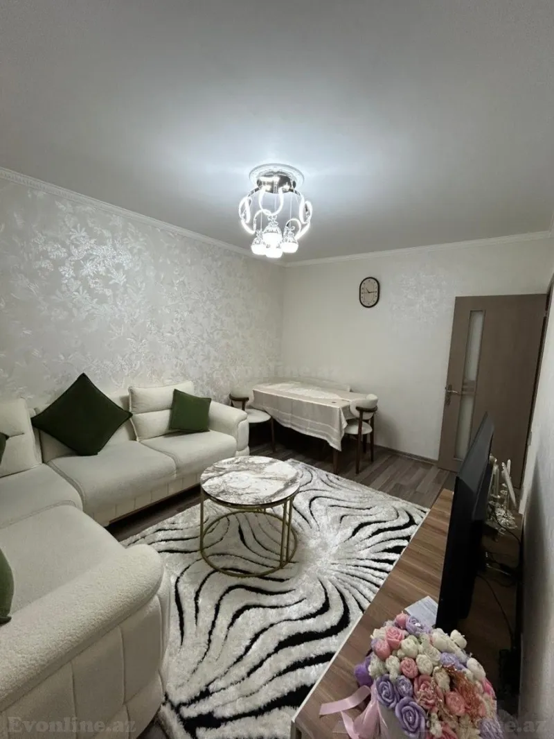 Satılır 2 otaqlı Mənzil Köhnə tikili 50 m² Bakıxanov - şəkil 3