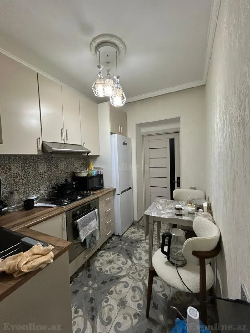 Satılır 2 otaqlı Mənzil Köhnə tikili 50 m² Bakıxanov - şəkil 7