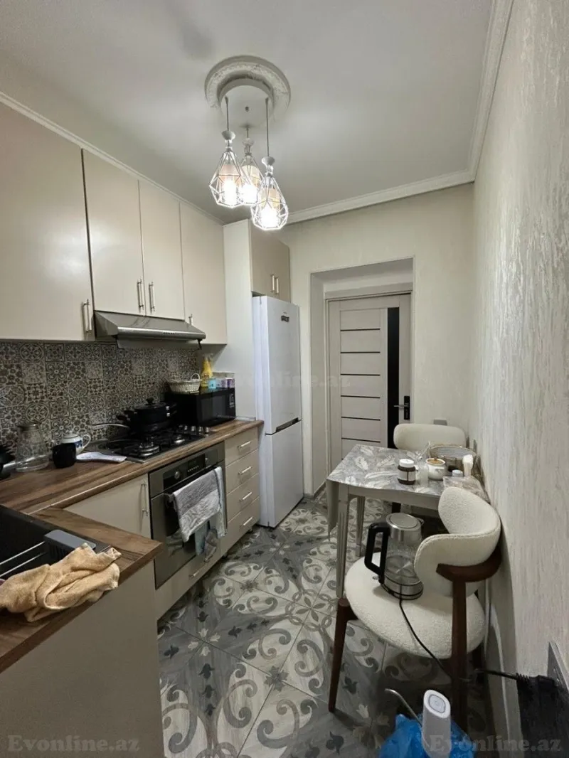 Satılır 2 otaqlı Mənzil Köhnə tikili 50 m² Bakıxanov - şəkil 8